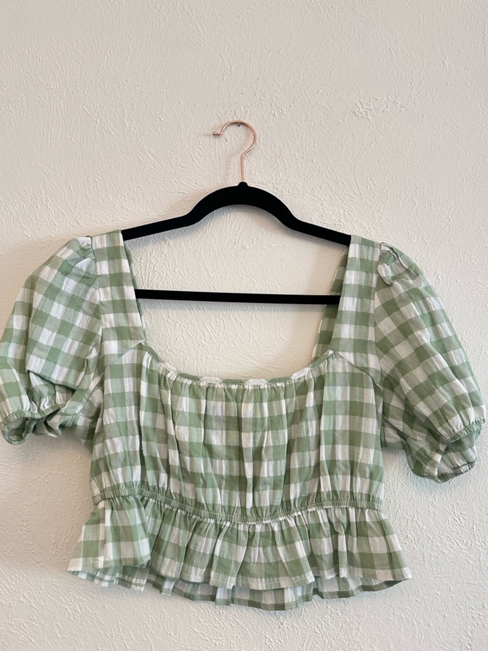 Forever 21 Light Green Gingham Puff Sleeve Crop Top